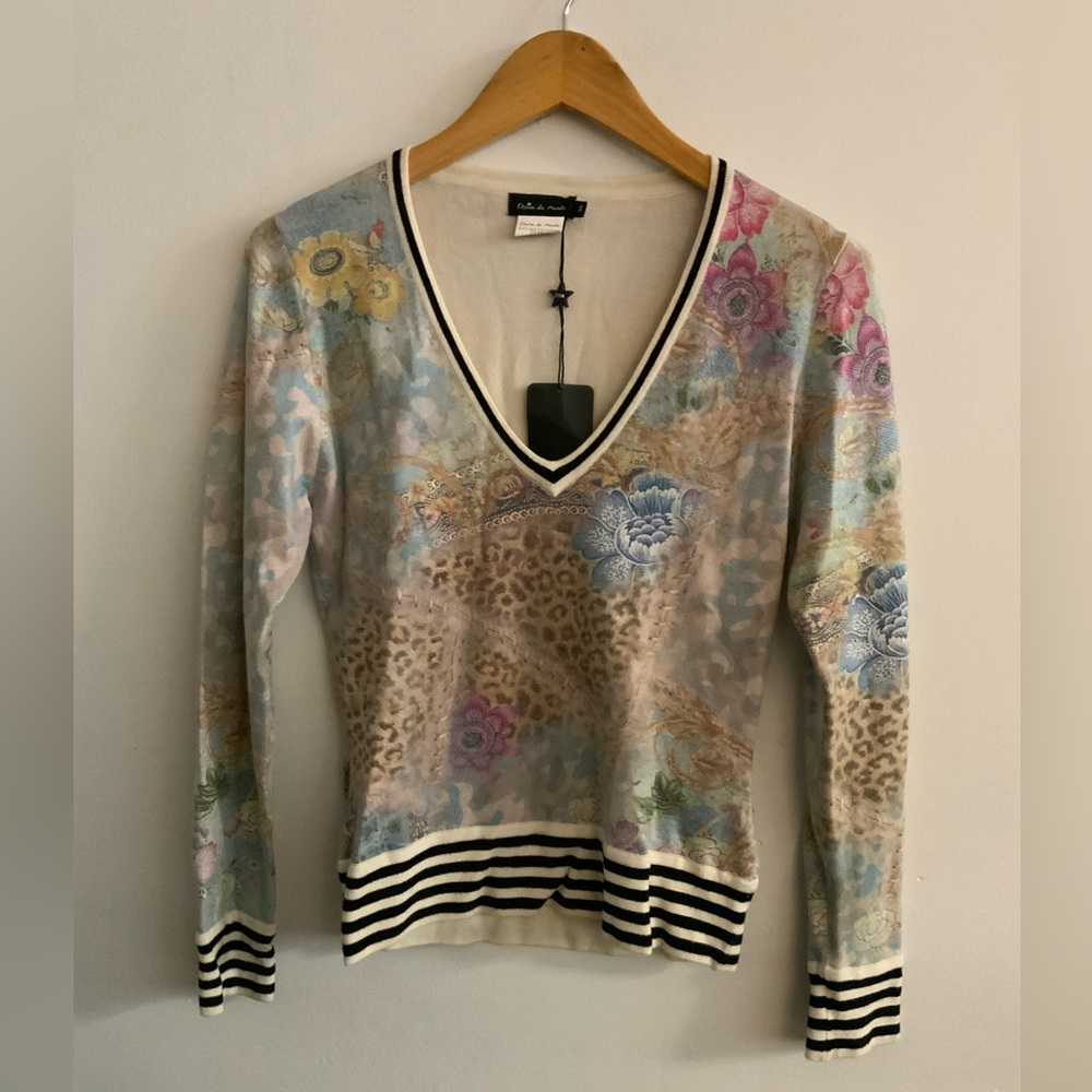 Super soft and cozy V-NECK sweater